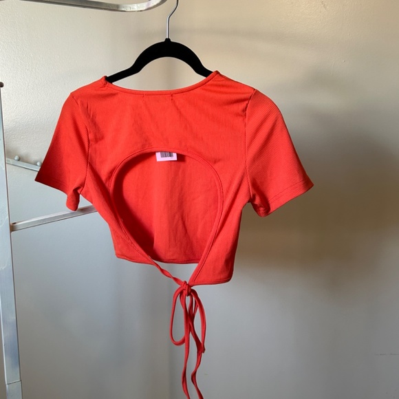 Orange crop top with wrap around ties - Picture 3 of 6